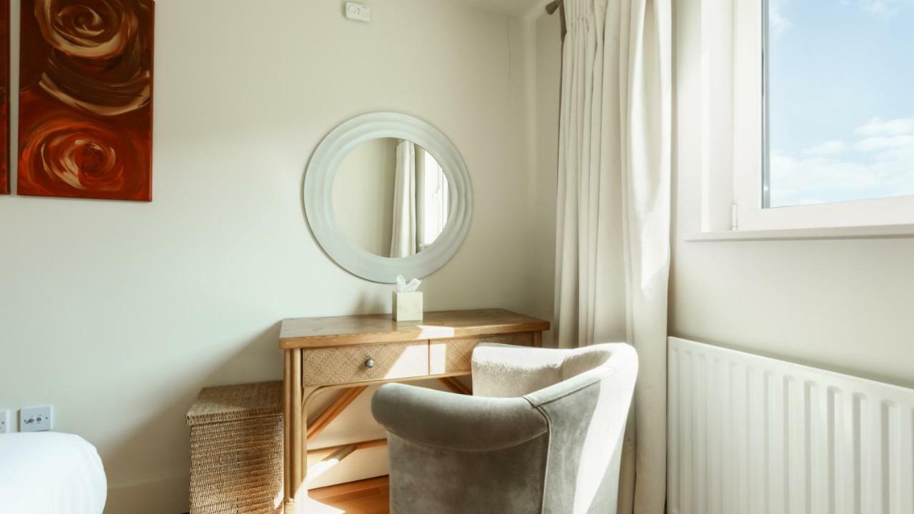 Villa Crow'S Nest Poole Esterno foto